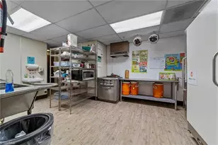 1501 Upland Dr, Greensboro, NC 27405 - Photo 27