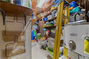 1501 Upland Dr, Greensboro, NC 27405 - Photo 13