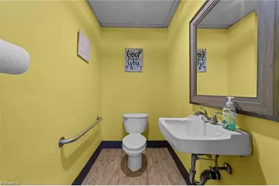 1501 Upland Drive, Greensboro, NC 27405 - Photo 25