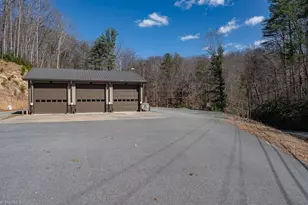 114 Sweetleaf, Deep Gap, NC 28618 - Photo 37
