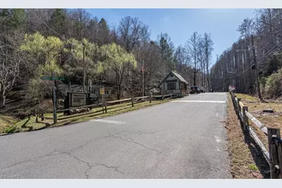 114 Sweetleaf, Deep Gap, NC 28618 - Photo 27