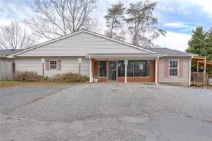 1020 Alamo Dr, Walnut Cove, NC 27052 - Photo 3