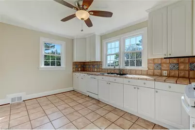 612 Parkway Boulevard, Reidsville, NC 27320 - Photo 11