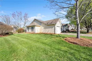 39 Mansfield Cir, Greensboro, NC 27455 - Photo 5