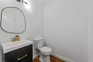 212 W Cornwallis Dr, Greensboro, NC 27408 - Photo 29