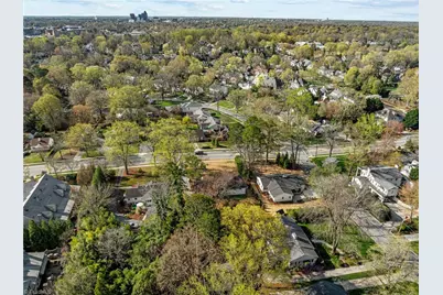 212 W Cornwallis Drive, Greensboro, NC 27408 - Photo 47