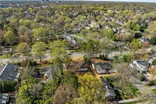 212 W Cornwallis Dr, Greensboro, NC 27408 - Photo 47