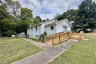 196 Emmanuel Church Rd, Asheboro, NC 27205 - Photo 3