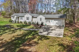 5109 Fleetwood Cir, Winston-Salem, NC 27106 - Photo 3