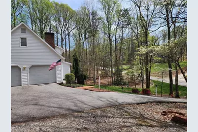 305 Old Farms Road, Wilkesboro, NC 28697 - Photo 5