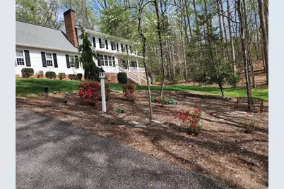 305 Old Farms Road, Wilkesboro, NC 28697 - Photo 3