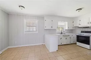 224 Dixon St, Lexington, NC 27292 - Photo 9