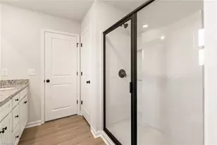 1048 Russell Dr, Winston-Salem, NC 27127 - Photo 9