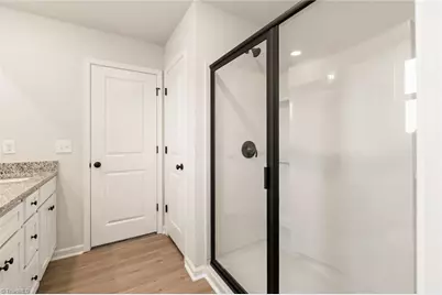 1046 Jonestown Road, Winston-Salem, NC 27103 - Photo 7