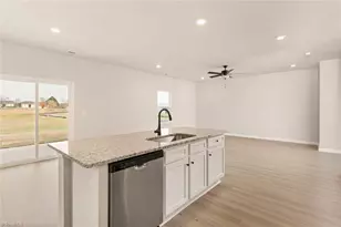 1046 Jonestown Rd, Winston-Salem, NC 27103 - Photo 3