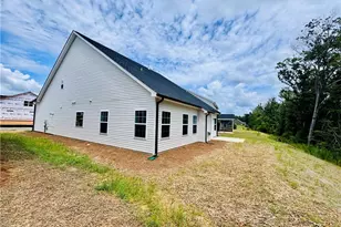 1075 Fairhaven Dr, Mebane, NC 27302 - Photo 7