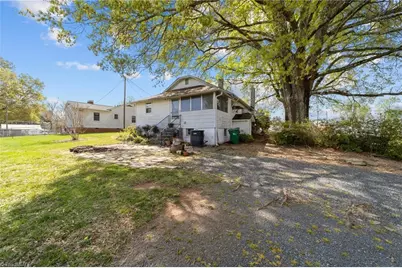 313 E King Street, King, NC 27021 - Photo 9