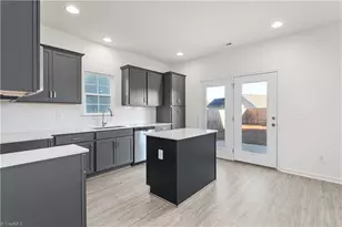 1036 Thicket Dr, Burlington, NC 27217 - Photo 9