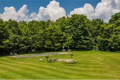 301 Pinnacle Inn Road #3130, Beech Mountain, NC 28604 - Photo 33