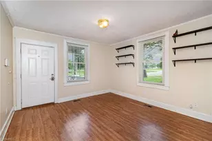 725 S Beaumont Ave, Burlington, NC 27217 - Photo 7