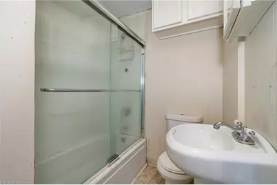 725 S Beaumont Avenue, Burlington, NC 27217 - Photo 17