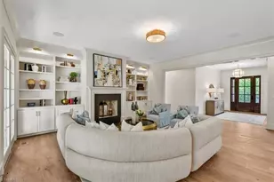 905 Brookside Dr, Greensboro, NC 27408 - Photo 9