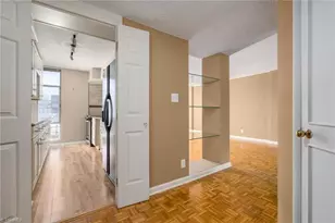 1101 N Elm St, Greensboro, NC 27401 - Photo 7