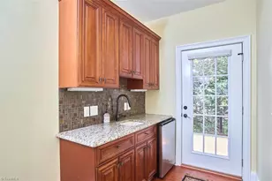 3560 Kirklees Rd, Winston-Salem, NC 27104 - Photo 35