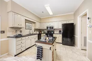 15 Fountain Manor Dr, Greensboro, NC 27405 - Photo 9