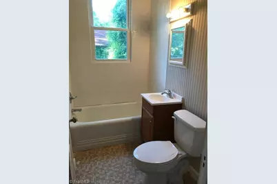 119 S Franklin Street #3, Reidsville, NC 27320 - Photo 5