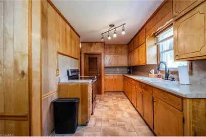 1401 Walnut Street, Reidsville, NC 27320 - Photo 17