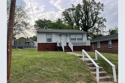 527 N Washington Avenue, Reidsville, NC 27320 - Photo 1