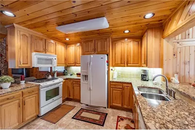 1053 Rich Hill Mountain Road, Glade Valley, NC 28627 - Photo 17