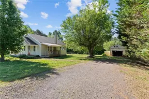 1516 Brock Rd, Yadkinville, NC 27055 - Photo 21