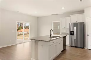 109 Courtland Dr, King, NC 27021 - Photo 9