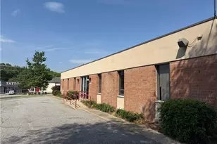 1310 Beaman Pl, Greensboro, NC 27408 - Photo 9