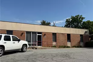 1310 Beaman Pl, Greensboro, NC 27408 - Photo 3