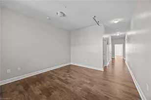 360 Elm St, Greensboro, NC 27401 - Photo 11