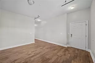 360 Elm St, Greensboro, NC 27401 - Photo 9