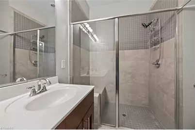 360 Elm Street #110, Greensboro, NC 27401 - Photo 15