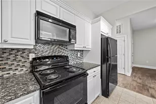 360 Elm St, Greensboro, NC 27401 - Photo 19