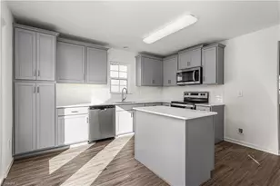 1061 Thicket Dr, Burlington, NC 27217 - Photo 9