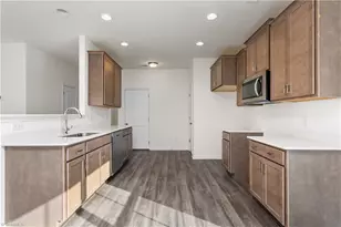 1043 Thicket Dr, Burlington, NC 27217 - Photo 13