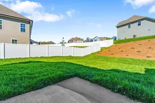 4555 Hanes Lk Dr, Winston-Salem, NC 27106 - Photo 39