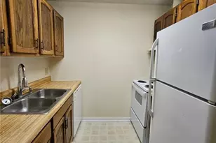 1421 Bogart St, Greensboro, NC 27405 - Photo 9