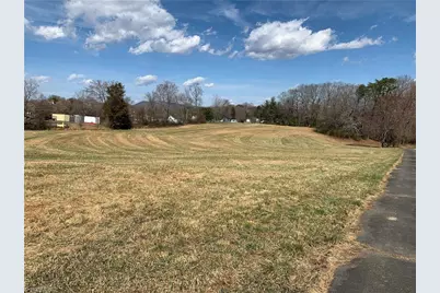 320 W King Street, King, NC 27021 - Photo 9