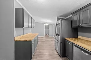 1004 Candlewood Cir, Siler City, NC 27344 - Photo 13