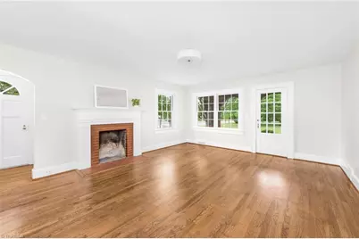 104 N Madison Street, Yadkinville, NC 27055 - Photo 5