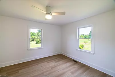 310 Sedge Garden Road, Kernersville, NC 27284 - Photo 25