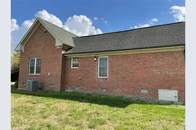 1611 Flora Avenue, Burlington, NC 27217 - Photo 17